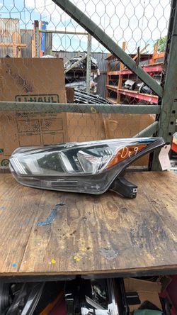 2020 2021 Nissan versa halogen left side