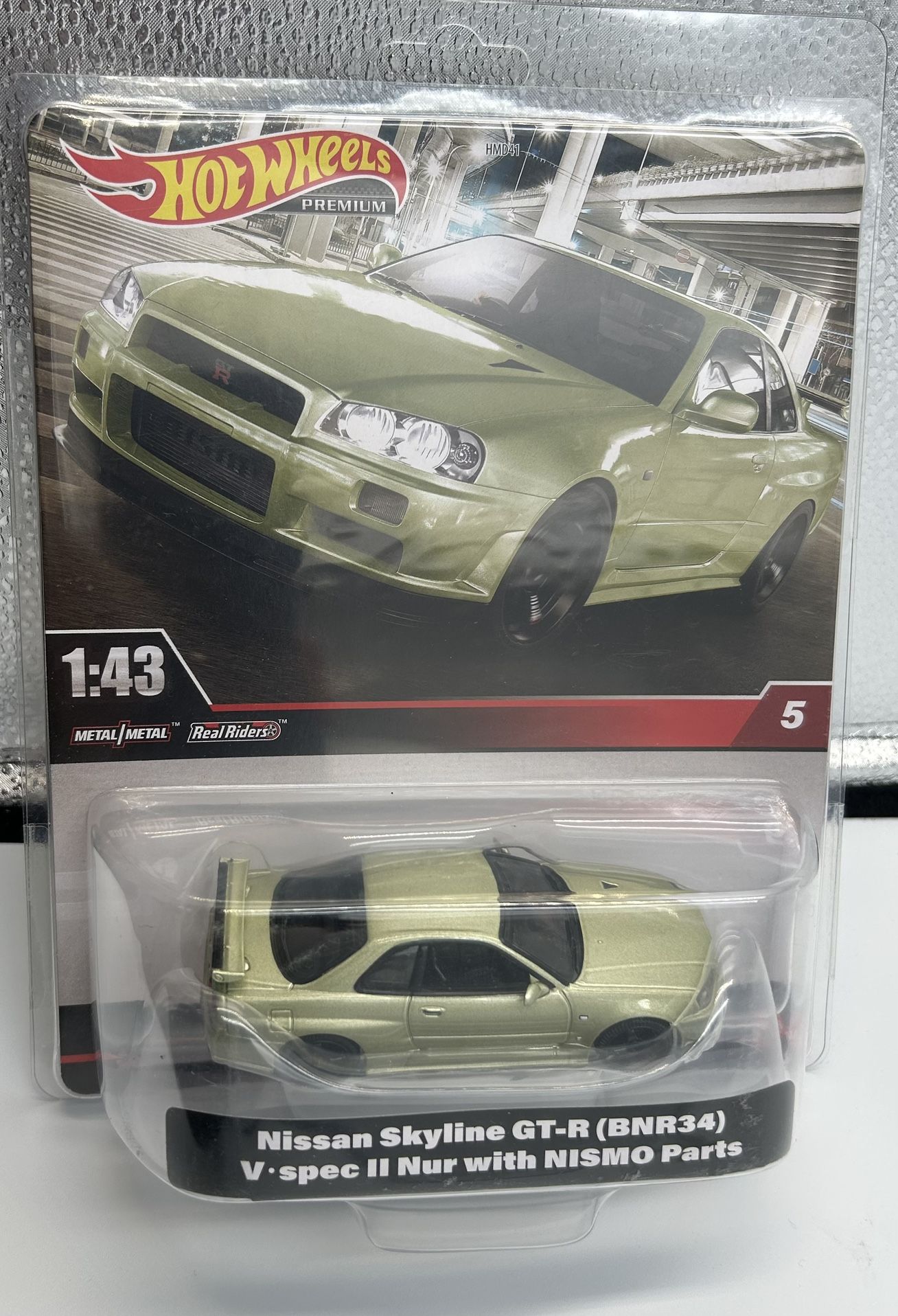 Hot Wheels Premium Nissan Skyline GT-R New