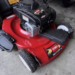 Toro Lawn Mower (BRAND NEWish)