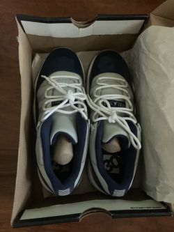 Air Jordan 11 retro low sneaker.size 6 y.for boy.brand new.never used ,in original box