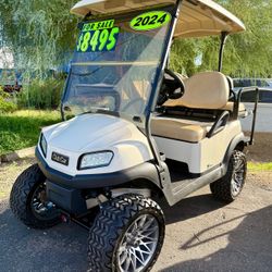 2024 CLUB CAR TEMPO IN WHITE - LIFTED - 4 PASSENGER GOLF CART