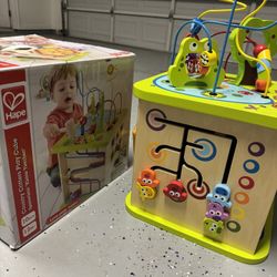 Hape Country Critters Play Cube| Wooden Learning Puzzle Toy for Toddlers, 5-Sided Activity Centre with Animal Friends, Shapes, Mazes, Wooden Balls, Sh