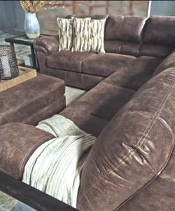 Bladen Couch & Love Seat