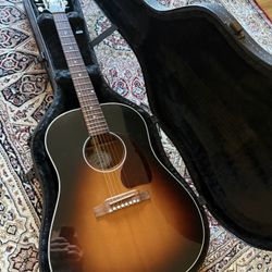 Gibson J45 (2023)