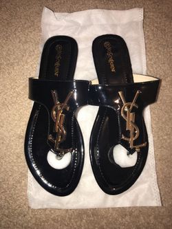 YsL Black sandals size 10