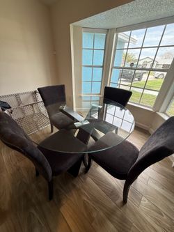 Glass Round Table with 4 Chairs