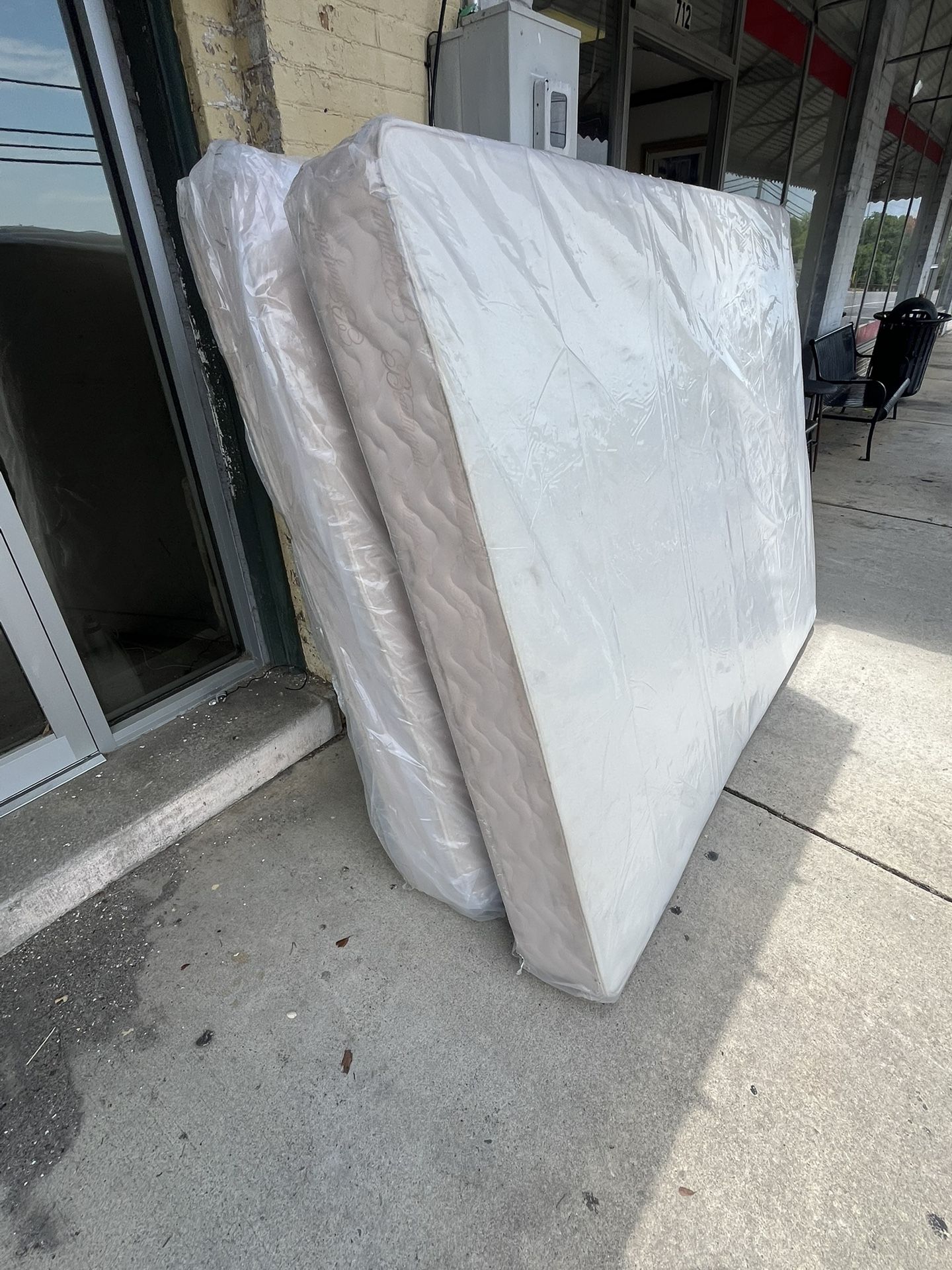 Queen Mattress And Box Spring