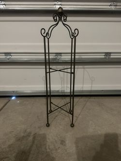 Decorative Metal Plant Stand/ Pedestal 