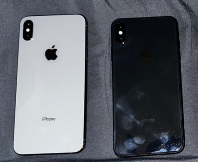 iPhone XS Max 64 GB - Unlocked (2)
