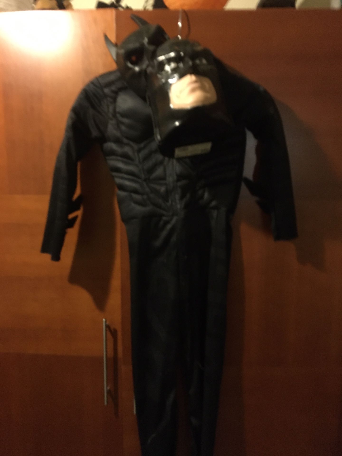 Batman Kids Costume Size M, Bucket & Mask