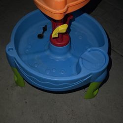 Step 2 Kids Play Water Sand Area 