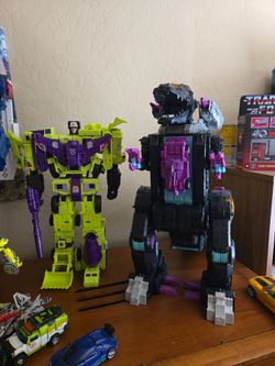 Transformers Devastator and Trypticon Titan