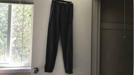 Jordan’s sweat pants boys L