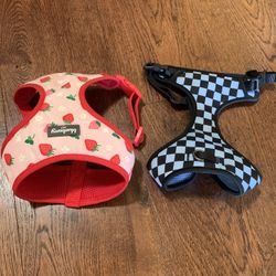2 Dog Harnesses in Size Small ~ in Like New condition. Only tried on my dog!