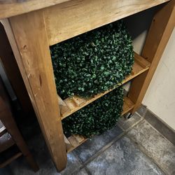 Storage Unit With Wheels 