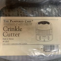 The Pampered Chef Crinkle Cutter