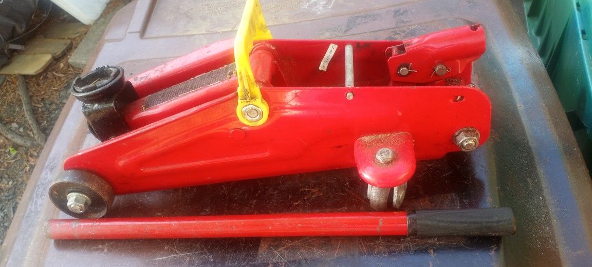2 TON FLOOR JACK