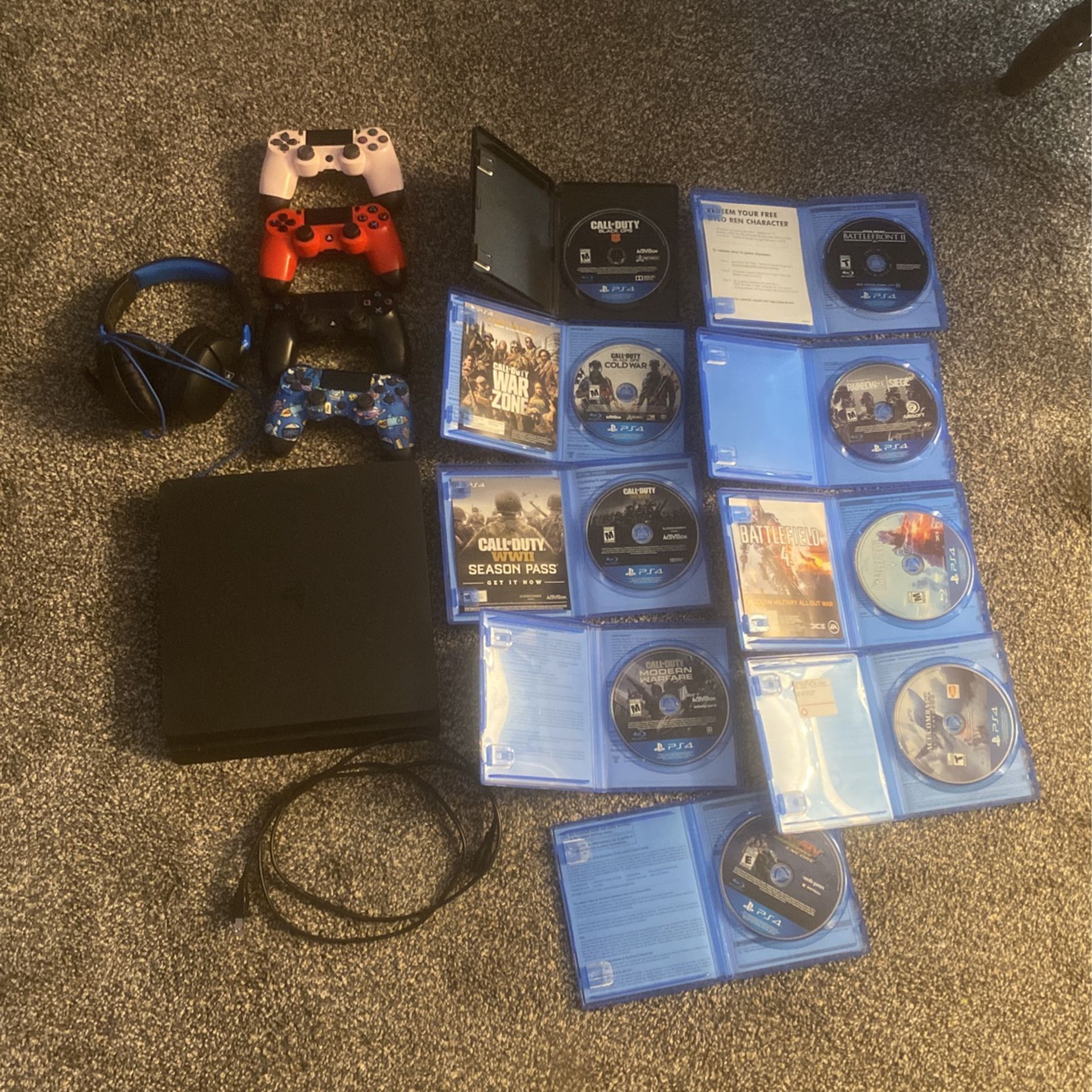 Ps4+power cord , 4 Controllers , 9 Games , Turtle Beach Headset 