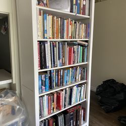 White Wood Bookcase/Bookshelf