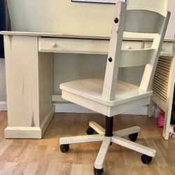 White/ivory Solid Wood Desk & Chair 