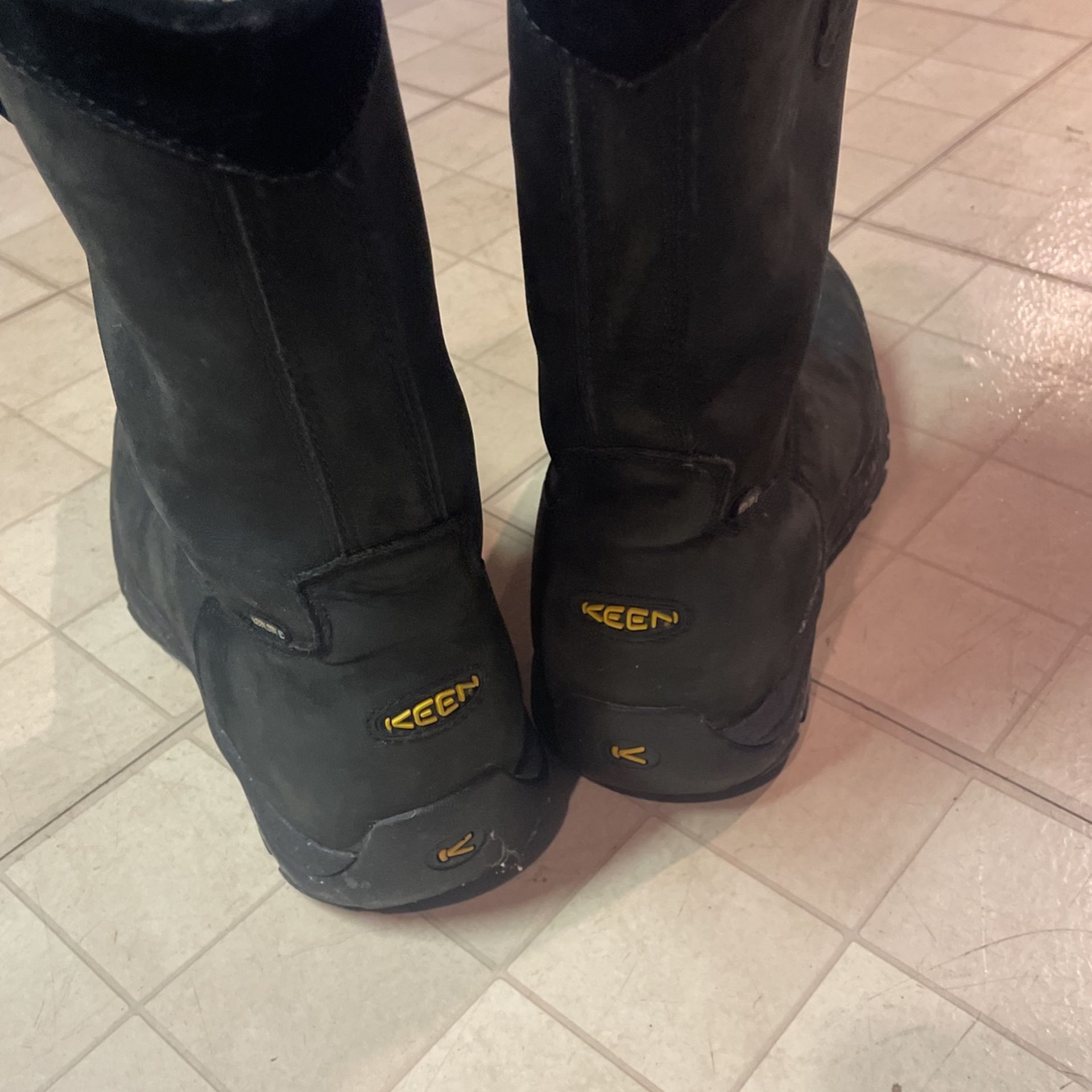 Keen Tall Boots Size 11