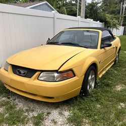 2004 Ford Mustang