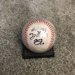 Manny Machado Signed baseball