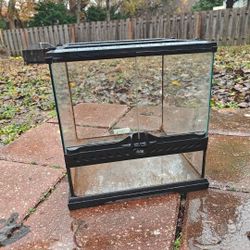 12 x12 x12 Exo Terra terrarium + Hide and dishes