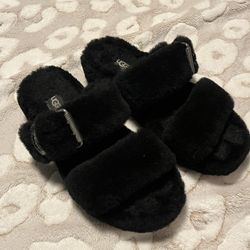 Uggs Size 7 Black 