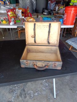 1930 To 1950 Briefcase Or Small Suitcase
