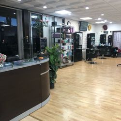 Hair Salon For Rent Fully Equipment