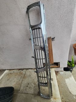 Nissan hardbody grille
