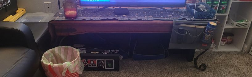 $50 Wood metal legs table