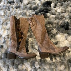 Born Grayish-brown Boots 8.5