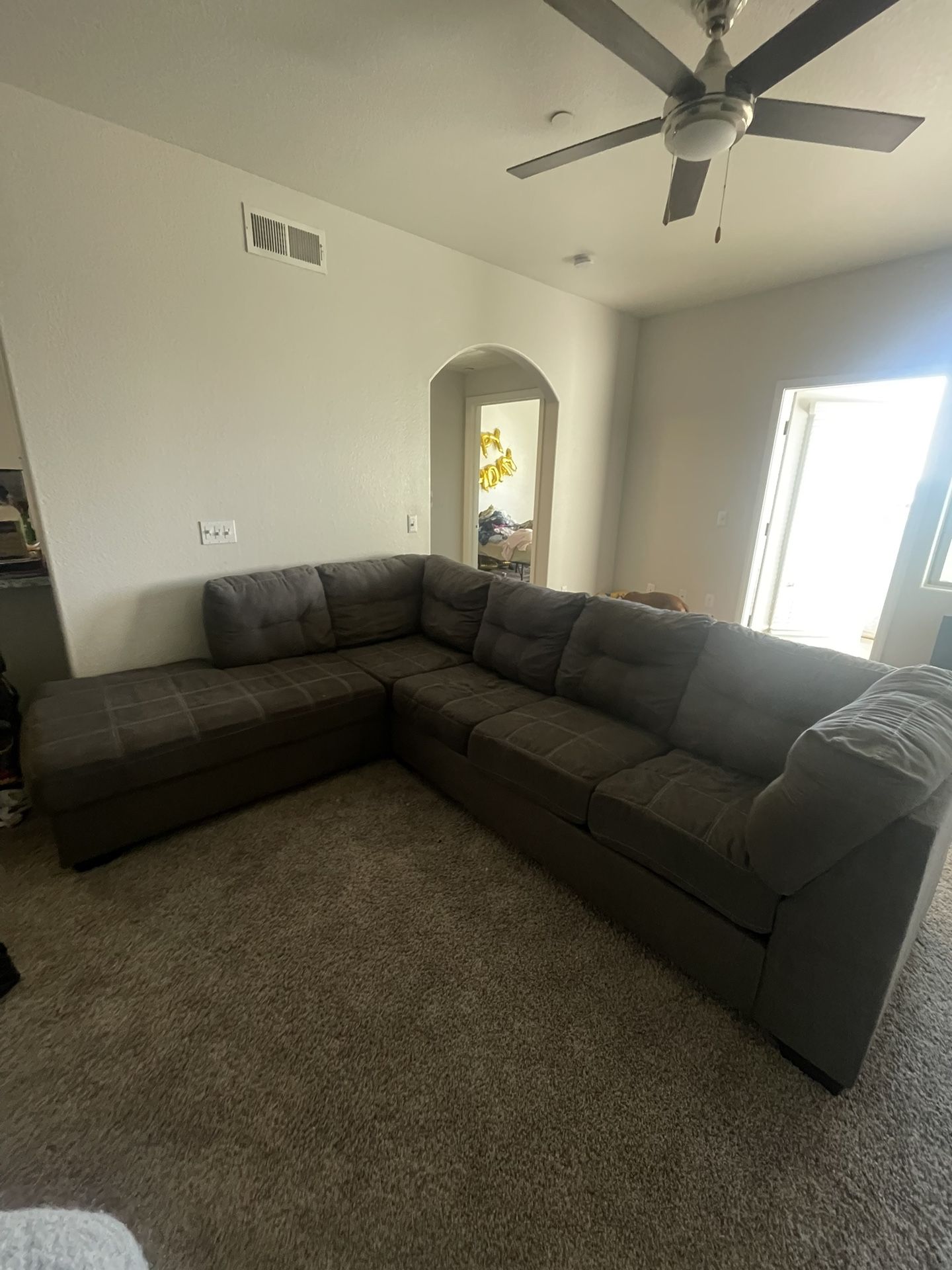 SECTIONAL COUCH FOR SALE