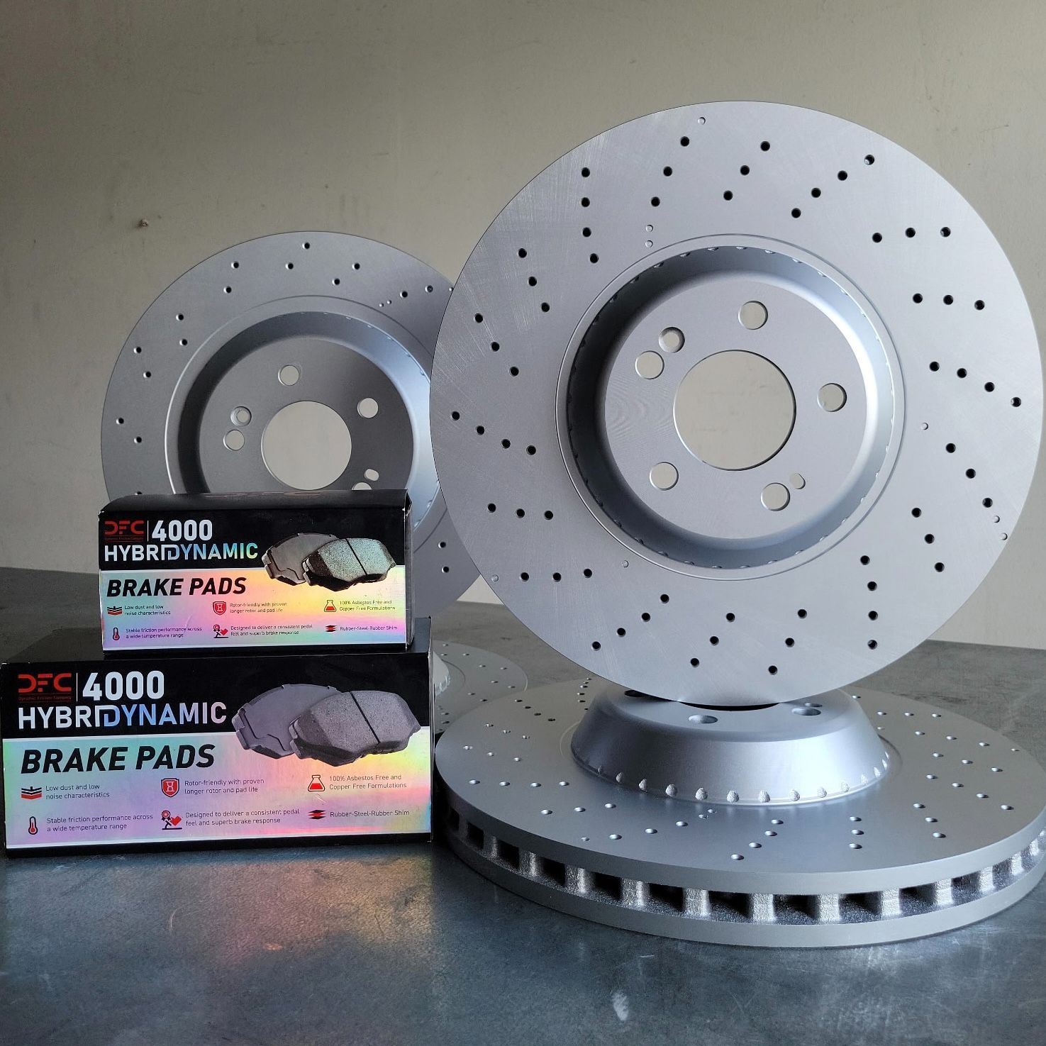 2015 MERCEDES BENZ S400 BRAKE KIT FRONT & REAR OEM STYLE DRILLED ROTORS SILVER COATED BRAKE PADS AND SENSORS INCLUDED