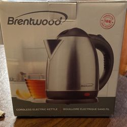 New  Brentwood Cordless Kettle 