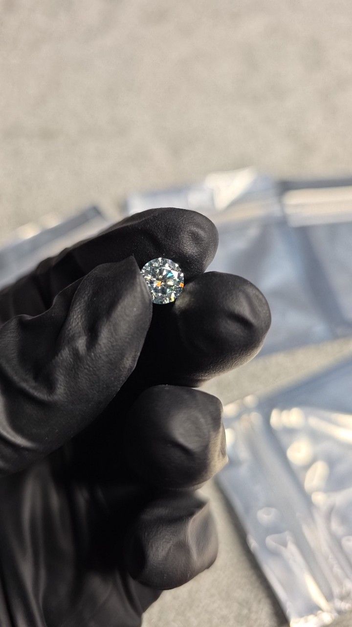 2ct Moissanite Single Diamond Ice Blue