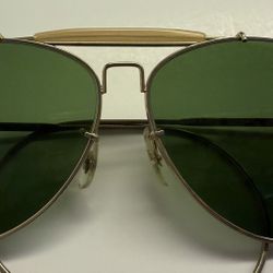1970's VINTAGE  by Bushnell  AVIATOR TRU GREEN LENSES. USA