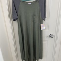 Lularoe Carly (Large) 
