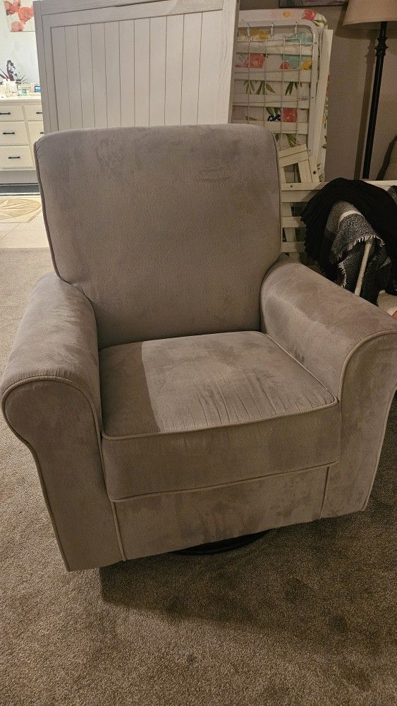 Nursery Rocking Chair/ Crib
