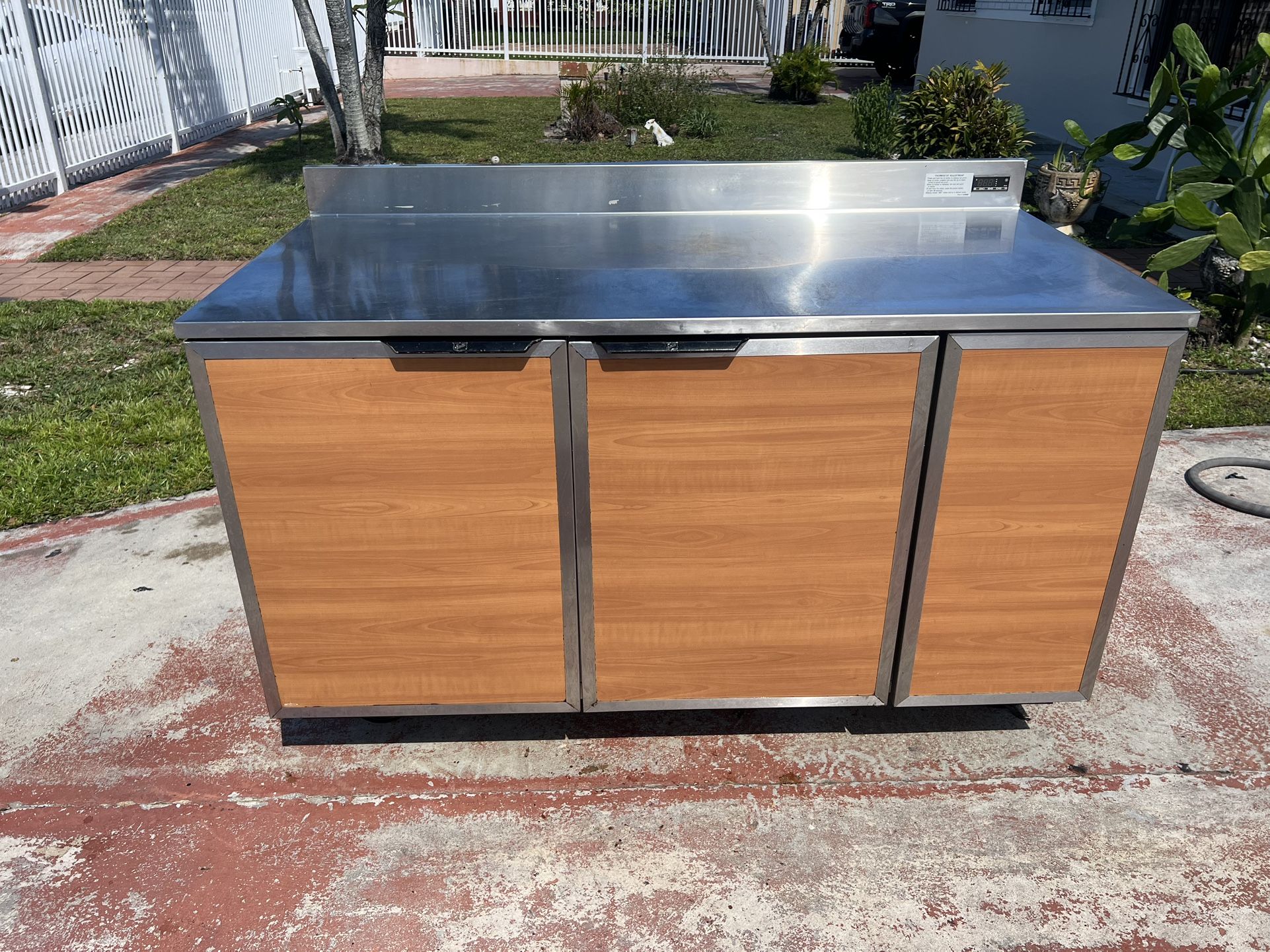 Refrigerated Sandwich Prep Table , Deli shop, Pizza shop, Duke Model RBC-60M 5’ft