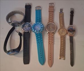 Mixed Lot of 7 Fashion Watches