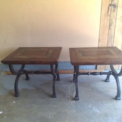 Set of end tables