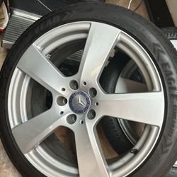 4 18” Stock Mercedes Rims W/ Tires 