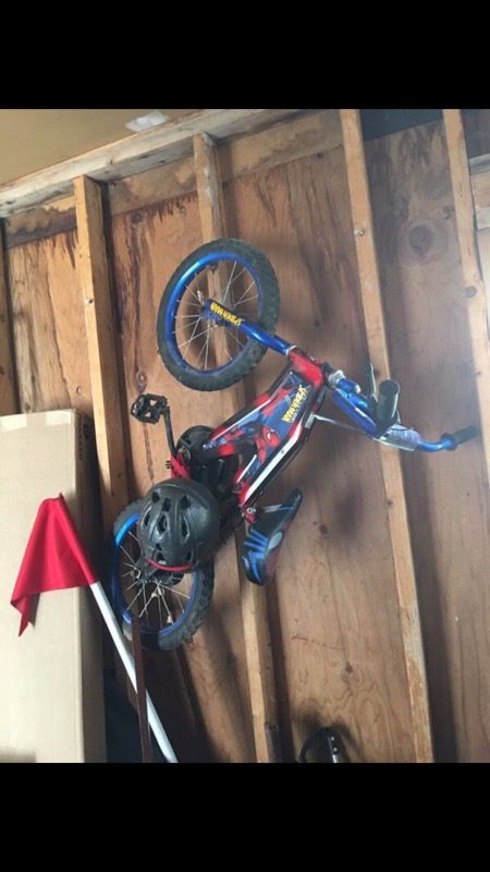 Spider-Man kids bike with two balance wheel and helmet