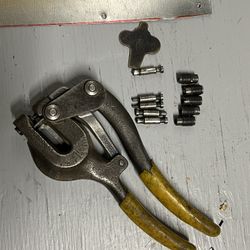 Vintage Roper Whitney No.5 Jr. Hand Punch 