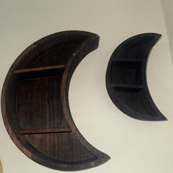 Wooden moon trinket shelf (2)
