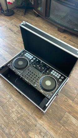 Ddj srt 1000 with case