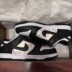 Nike SB Dunk Low Supreme Stars Black